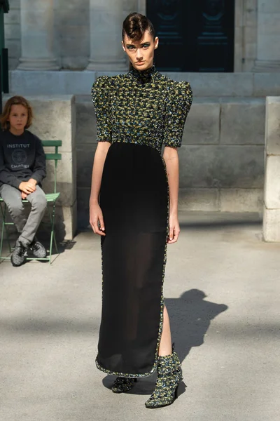 Look 27